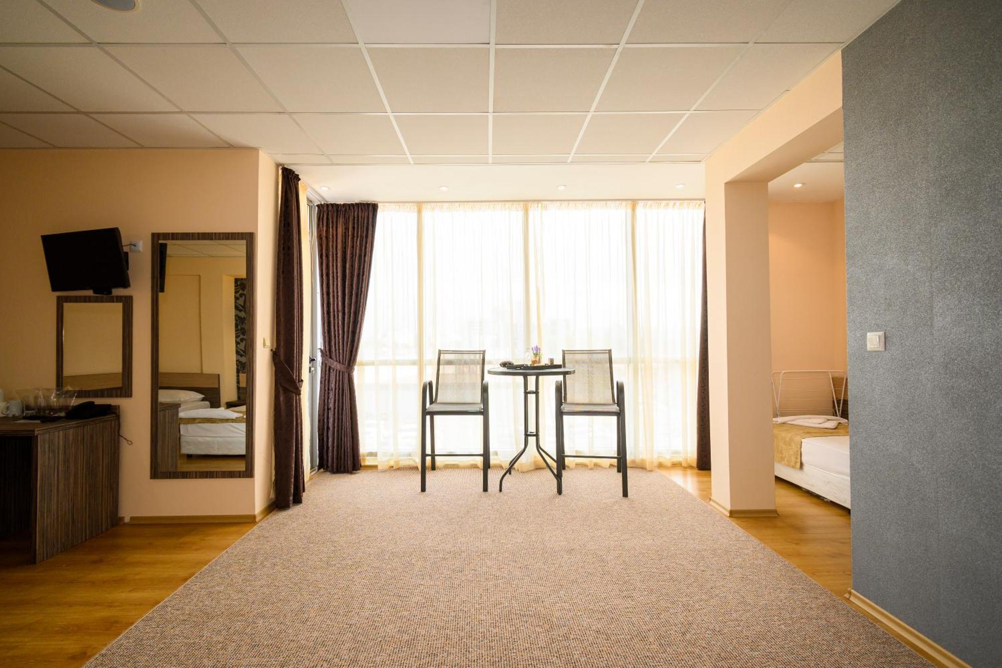 Hotel City Burgas Exterior foto